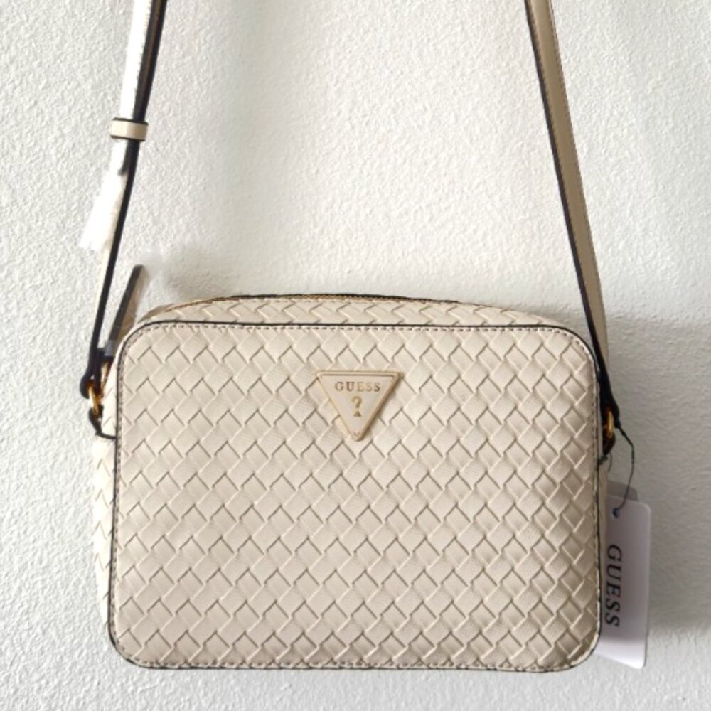 Guess Alisha Crossbody Bag Oat Neutral Camera Bag NWT MG986014